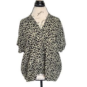 Newbury Kustom Womens Blouse Size Small Boxy Dolman Sleeves Leopard Animal Print